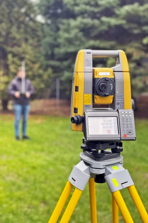 Medidor de precisão em base rural